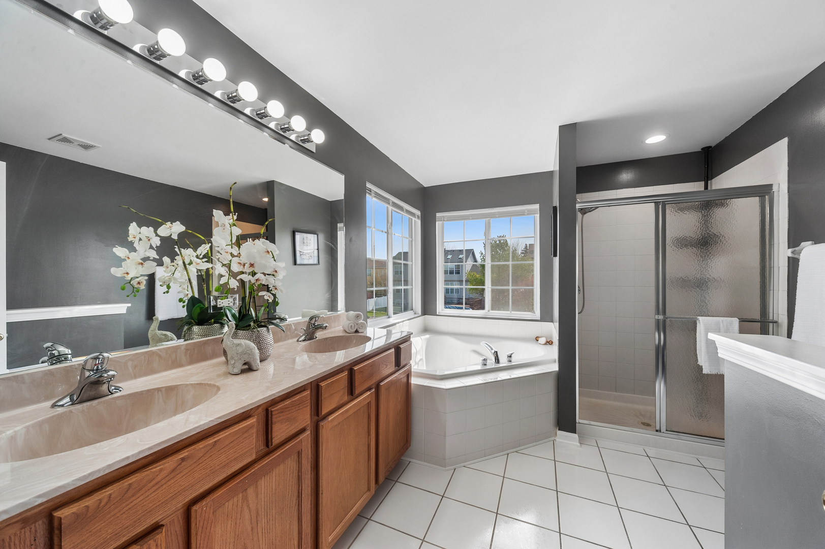 305 Hampton Road Sugar Grove, IL 60554 - Photo 23 of 37