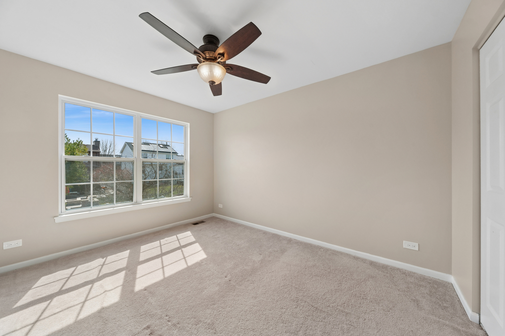 305 Hampton Road Sugar Grove, IL 60554 - Photo 27 of 37