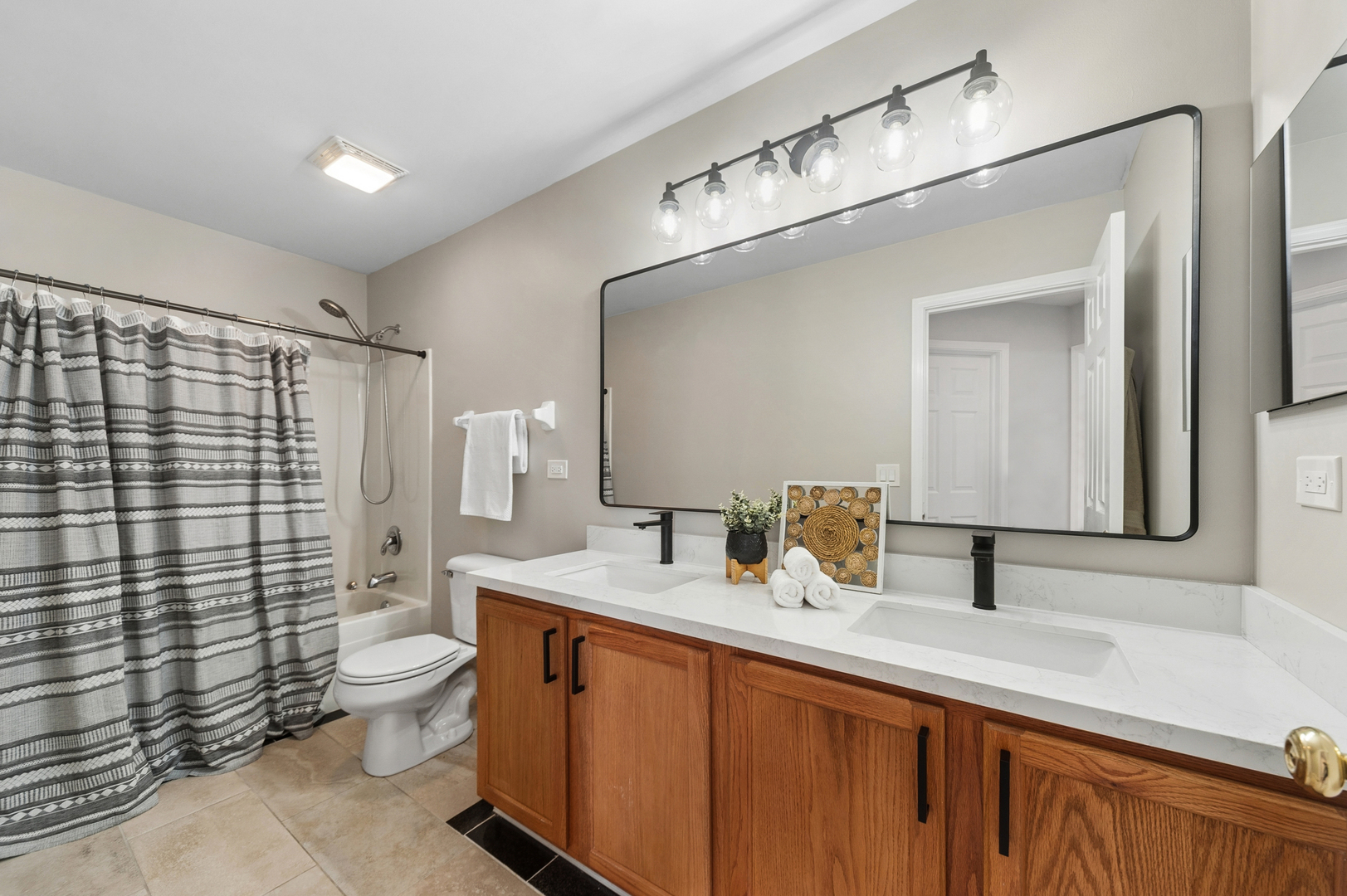 305 Hampton Road Sugar Grove, IL 60554 - Photo 29 of 37