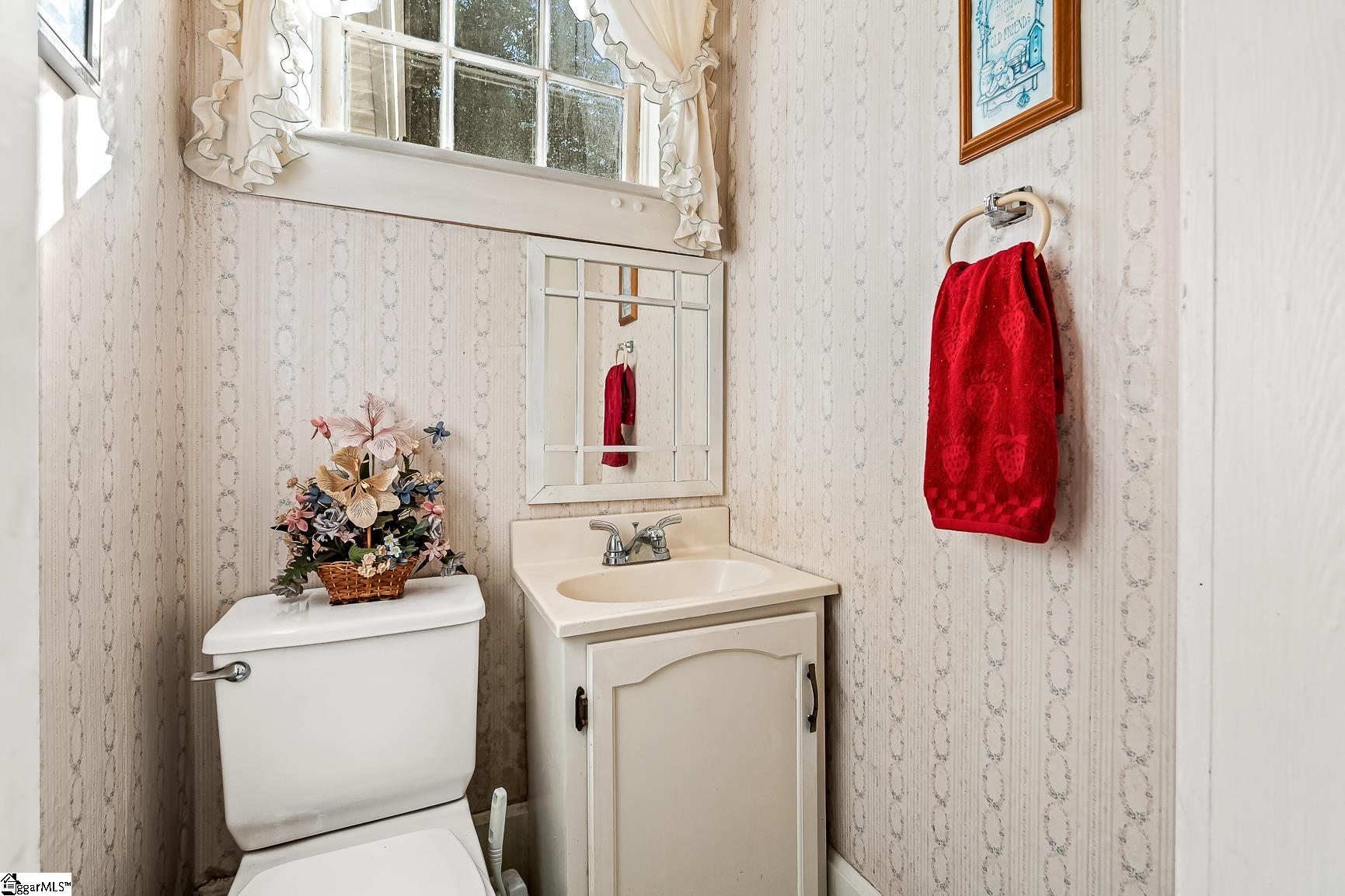 304 South 6th Street Easley, SC 29640 - Photo 15 of 26