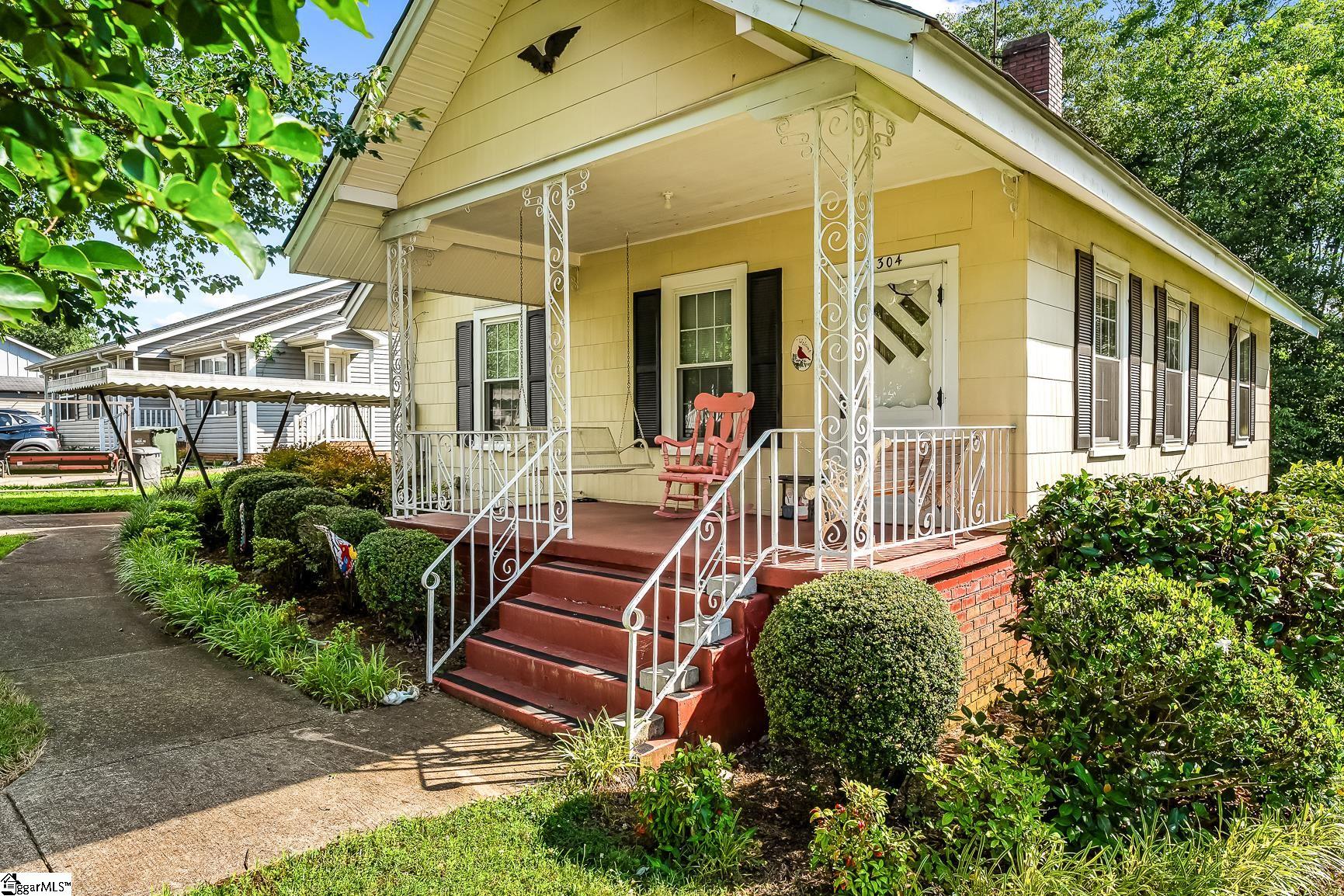 304 South 6th Street Easley, SC 29640 - Photo 2 of 26
