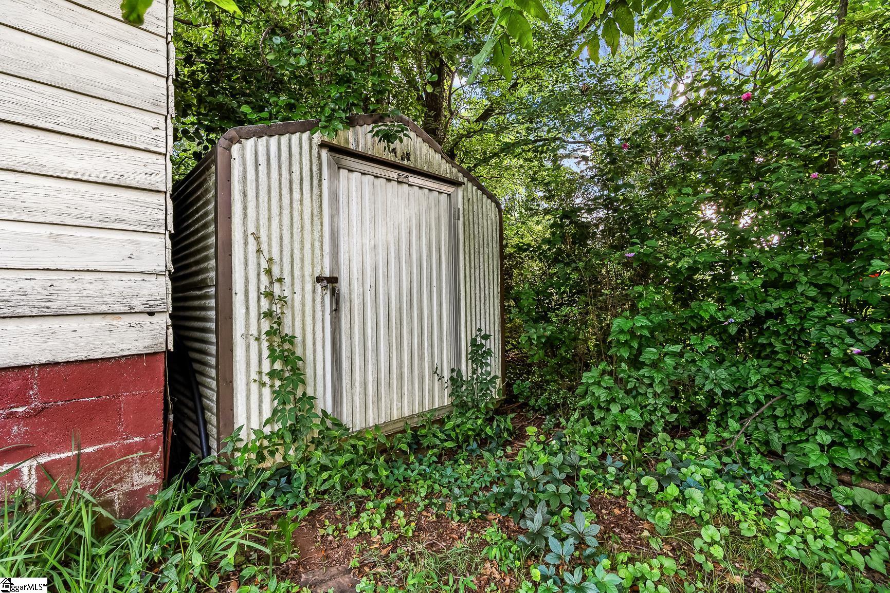 304 South 6th Street Easley, SC 29640 - Photo 23 of 26