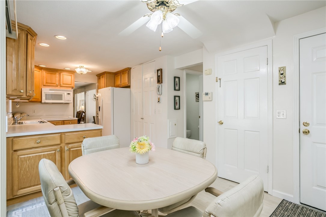 168 John Jay Drive Irondequoit, NY 14617 - Photo 11 of 31