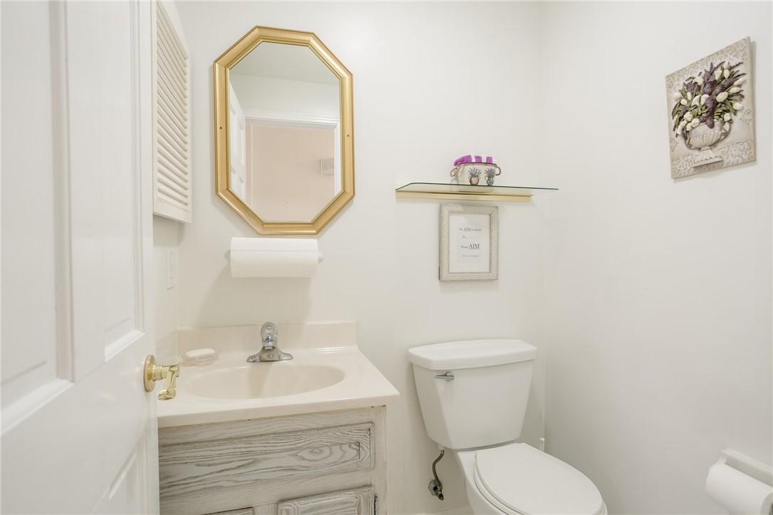 168 John Jay Drive Irondequoit, NY 14617 - Photo 17 of 31