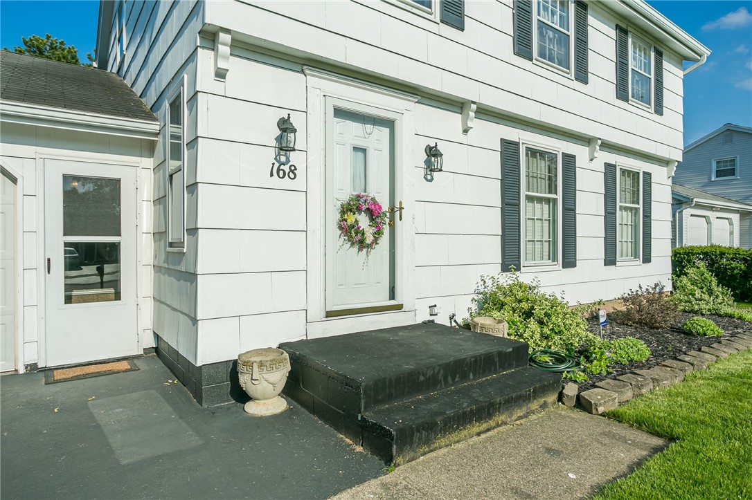 168 John Jay Drive Irondequoit, NY 14617 - Photo 4 of 31