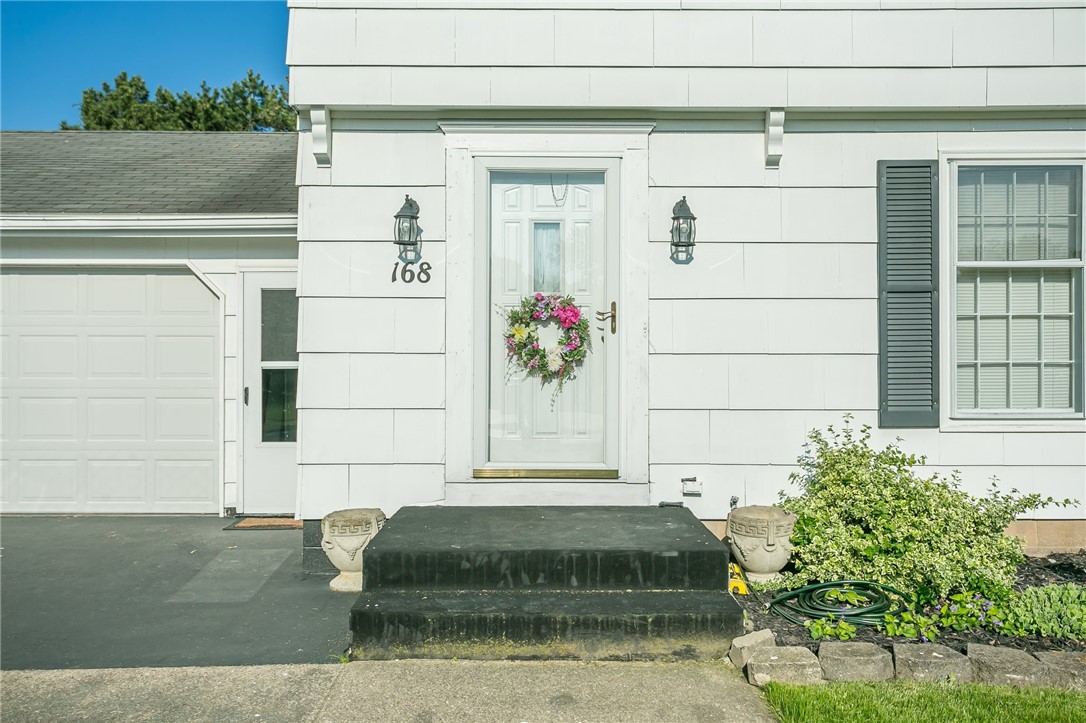 168 John Jay Drive Irondequoit, NY 14617 - Photo 5 of 31