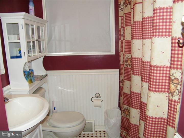 207 Madison Road Willow Grove, PA 19090 - Photo 15 of 20 Bathroom