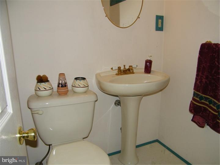 207 Madison Road Willow Grove, PA 19090 - Photo 18 of 20 Bathroom