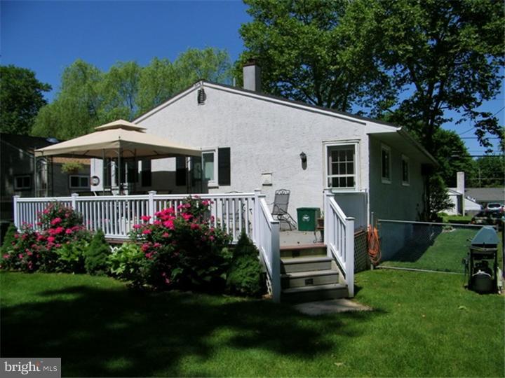 207 Madison Road Willow Grove, PA 19090 - Photo 8 of 20 Deck