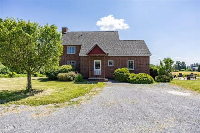 $449,900 | 440 Armstrong Road, Geneva Town, NY 14456