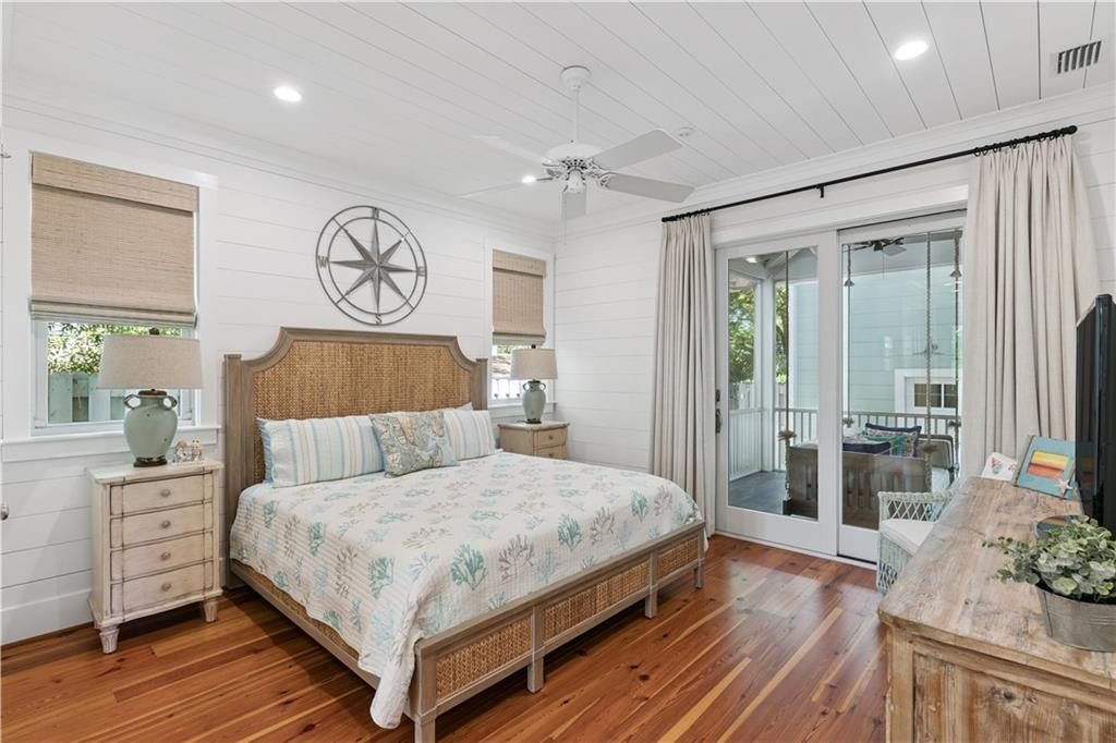 4316 5th Street St. Simons Island, GA 31522 - Photo 18 of 58 Master bedroom suite