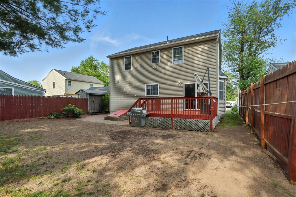 82 Lloyd Avenue Springfield, MA 01119 - Photo 31 of 32 a view of backyard of house