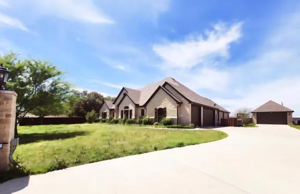 $989,000 | 2000 Adams Lane South, Azle, TX 76020