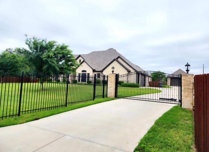 2000 Adams Lane South Azle, TX 76020 - Photo 20 of 23