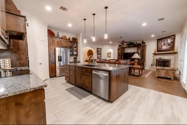 $989,000 | 2000 Adams Lane South, Azle, TX 76020