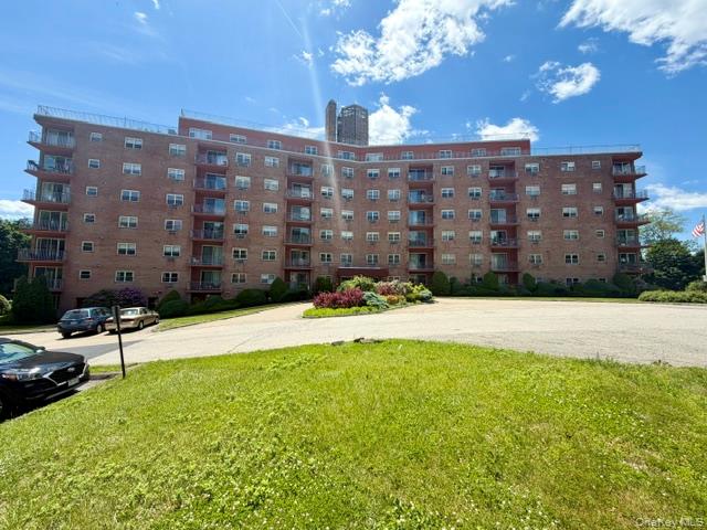 1 Lakeview Drive, Unit 40 Peekskill, NY 10566 - Photo 23 of 24 Parking for guests as well