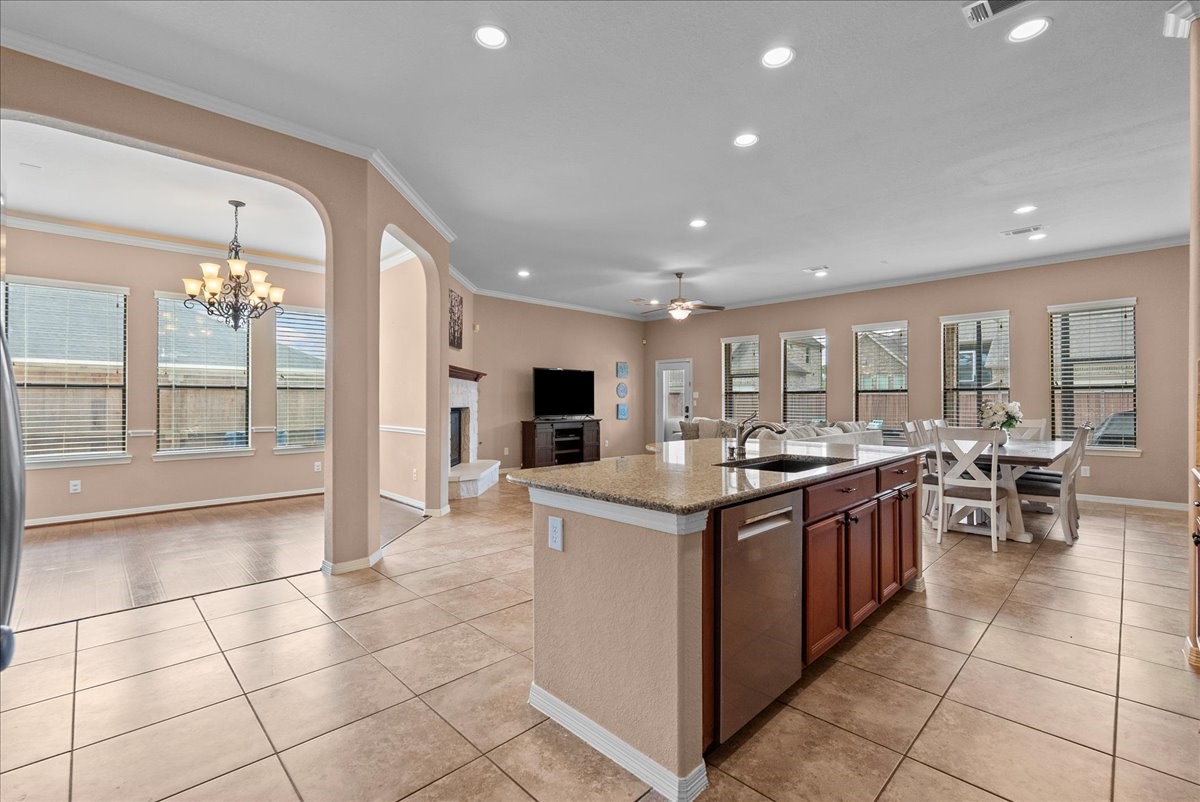 606 West Fork Webster, TX 77598 - Photo 12 of 46