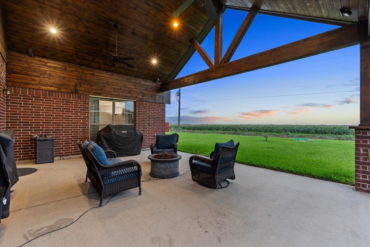3911 Palm Crest Drive Rosharon, TX 77583 - Photo 39 of 47 Gorgeous Backporch Sitting