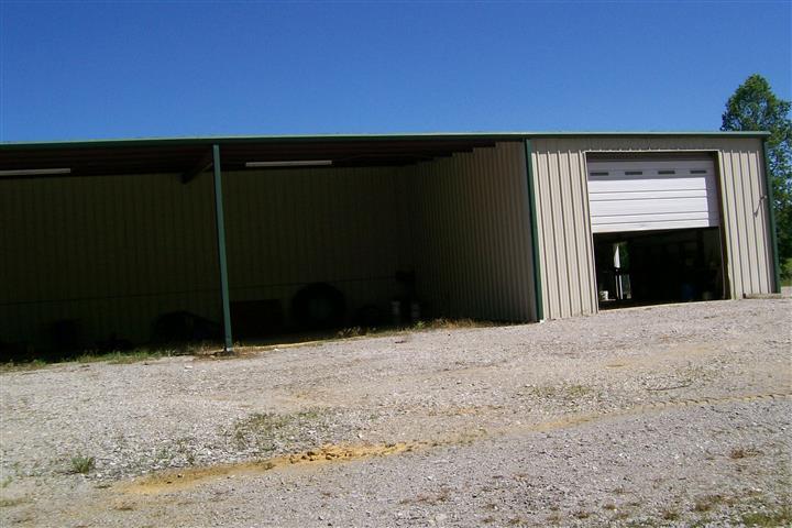 10748 Harrison Ferry Road McMinnville, TN 37110 - Photo 9 of 29 a backyard of a house
