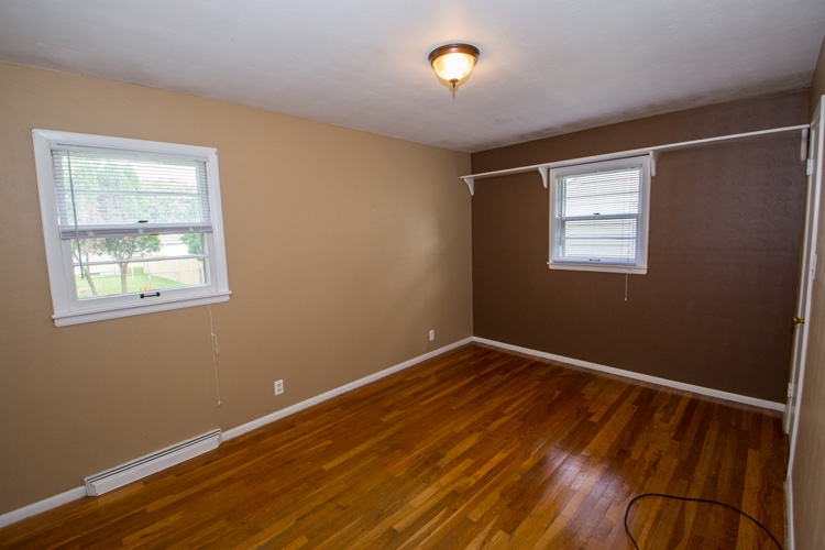 1628 Ryer Street South Bend, IN 46628 - Photo 8 of 15 Gallery Image 8