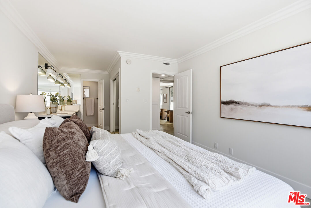 8358 Manitoba Street, Unit 8 Playa del Rey, CA 90293 - Photo 13 of 25