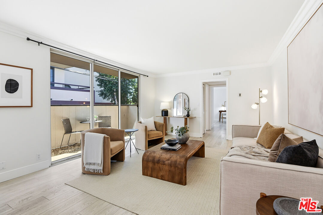 8358 Manitoba Street, Unit 8 Playa del Rey, CA 90293 - Photo 2 of 25