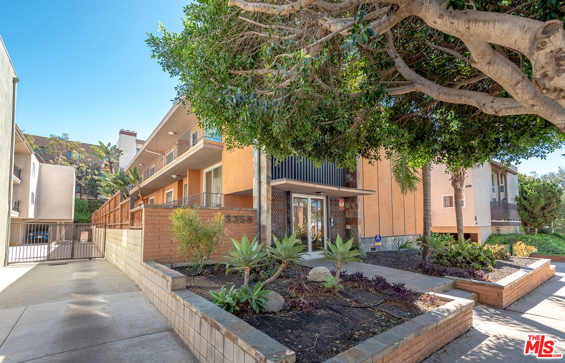 8358 Manitoba Street, Unit 8 Playa del Rey, CA 90293 - Photo 22 of 25