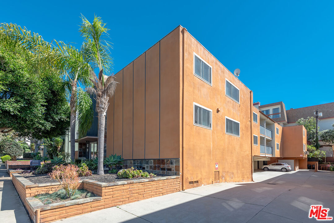 8358 Manitoba Street, Unit 8 Playa del Rey, CA 90293 - Photo 24 of 25