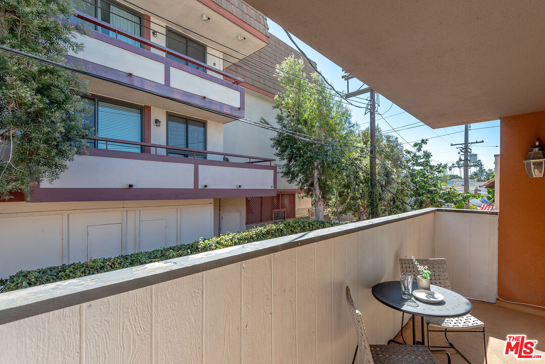 8358 Manitoba Street, Unit 8 Playa del Rey, CA 90293 - Photo 4 of 25