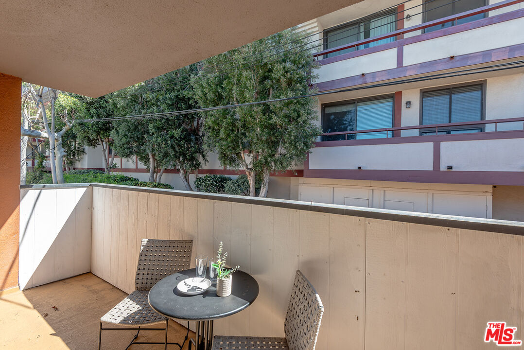 8358 Manitoba Street, Unit 8 Playa del Rey, CA 90293 - Photo 5 of 25