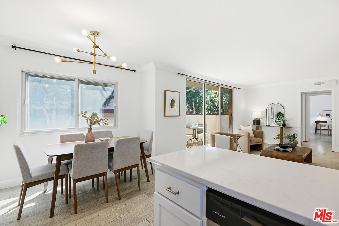 8358 Manitoba Street, Unit 8 Playa del Rey, CA 90293 - Photo 9 of 25