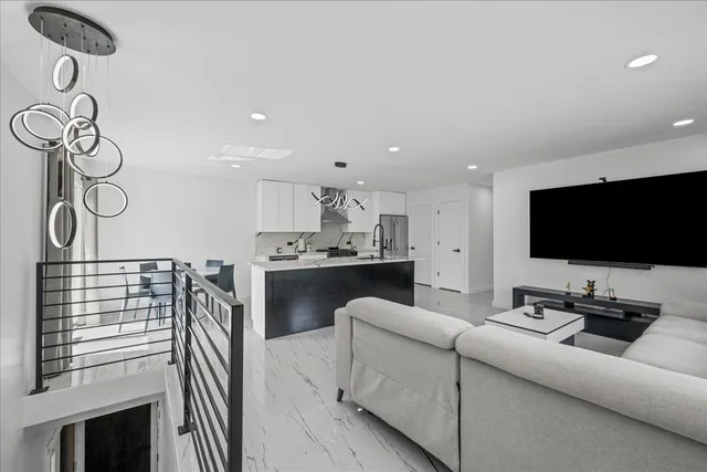 $330,000 | 336 Westwood Court, Unit 336, Vernon Hills, IL 60061