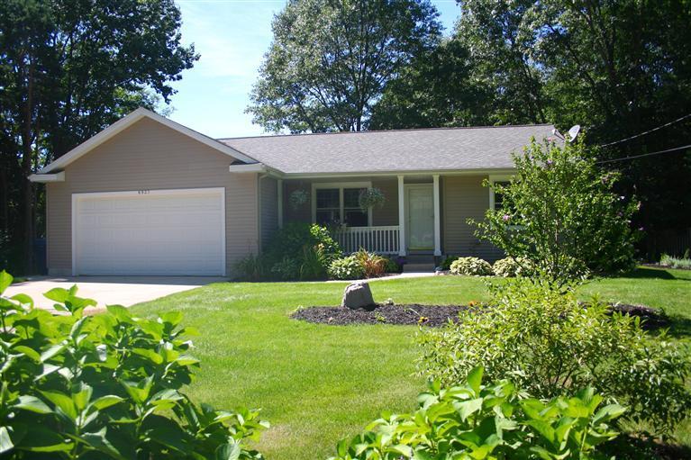 6937 14th Avenue Spring Lake, MI 49456 - Photo 1 of 24 Primary Photo