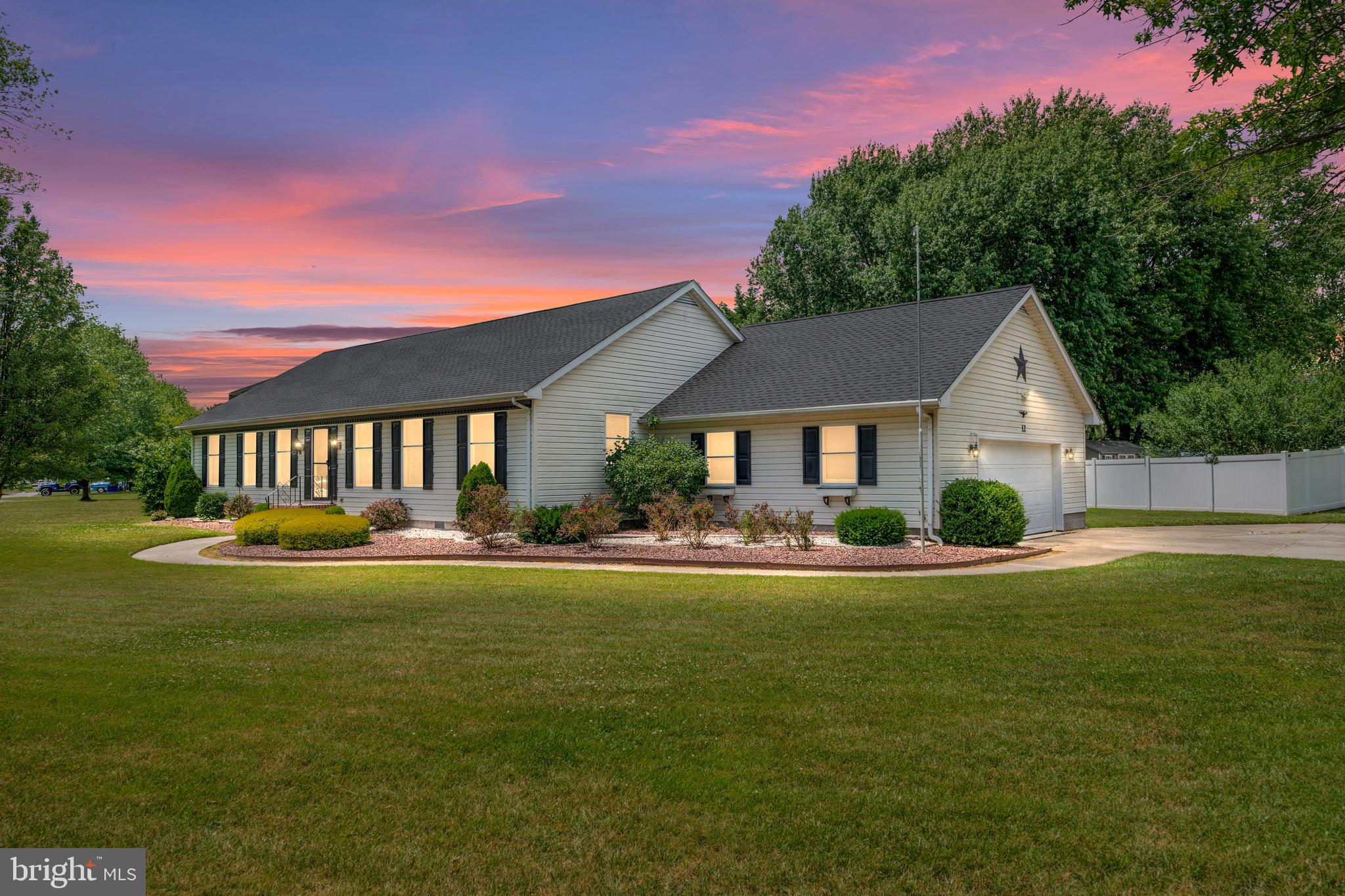 12 Inner Circle Dover, DE 19904 - Photo 1 of 31