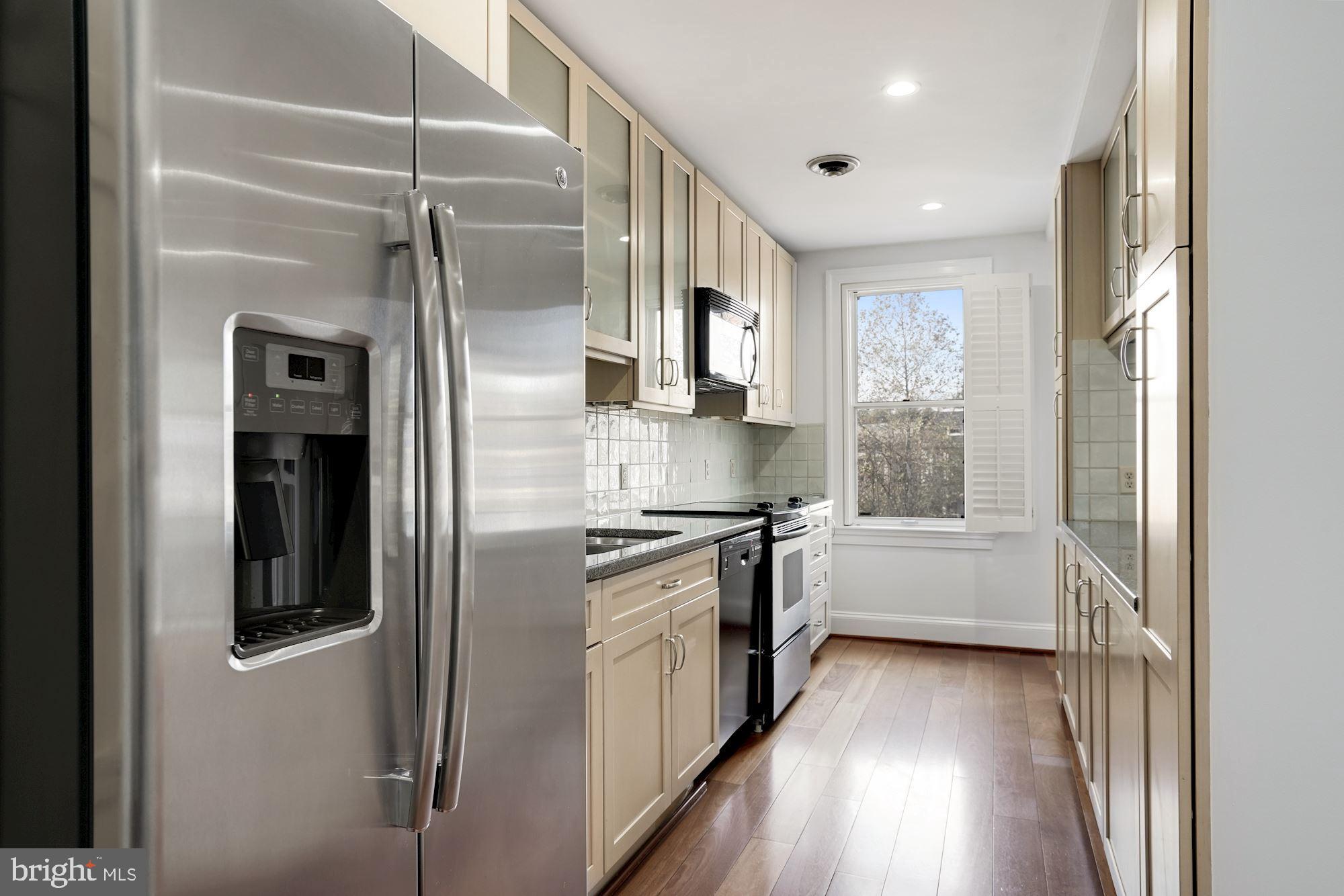 1675 Wisconsin Avenue Northwest Washington, DC 20007 - Photo 10 of 36 Kitchen