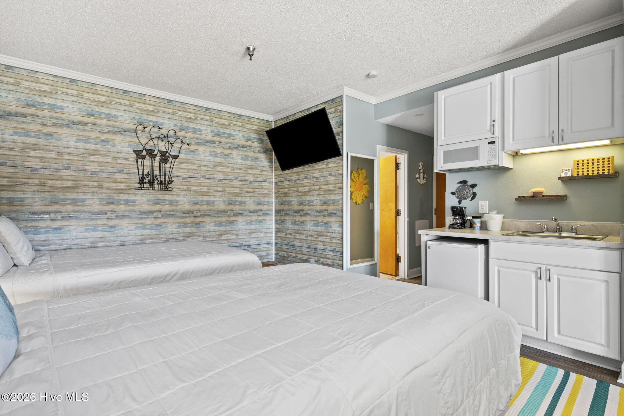 602 West Fort Macon Road, Unit 233 Atlantic Beach, NC 28512 - Photo 8 of 33 7-web-or-mls-PalmSuites-233-3-9-26-007