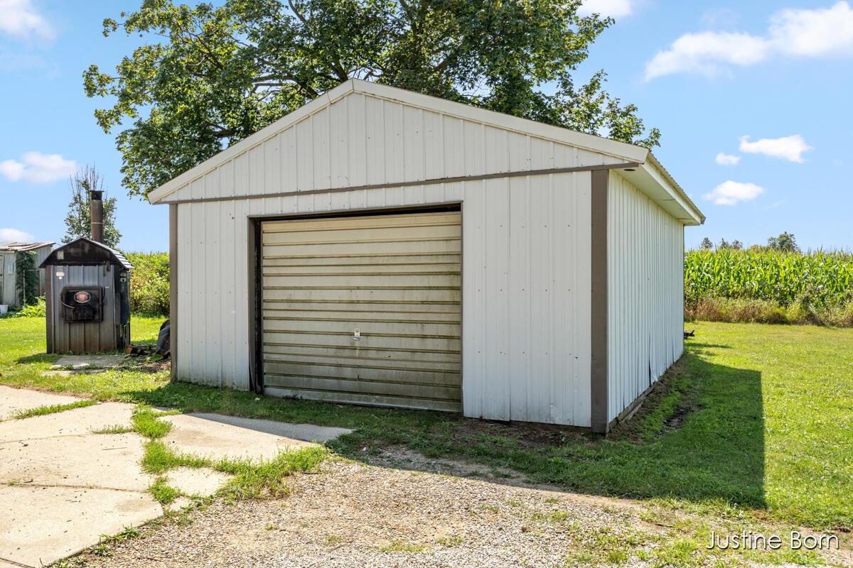 4010 Henkel Road Pierson, MI 49339 - Photo 8 of 35 IMG_1006