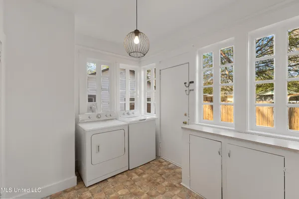 $247,500 | 402 8th Avenue, Hattiesburg, MS 39401