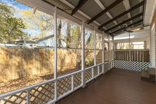$247,500 | 402 8th Avenue, Hattiesburg, MS 39401
