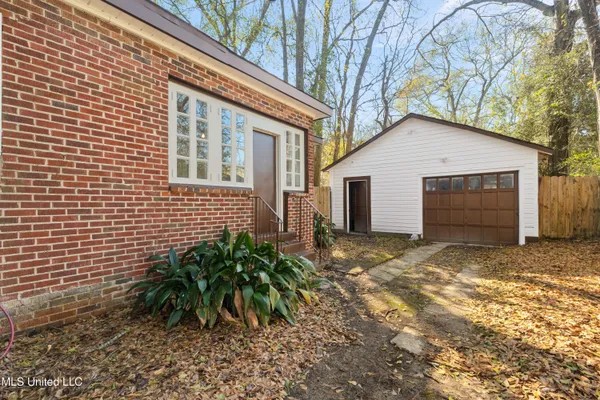 $247,500 | 402 8th Avenue, Hattiesburg, MS 39401