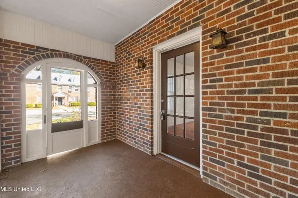 $247,500 | 402 8th Avenue, Hattiesburg, MS 39401
