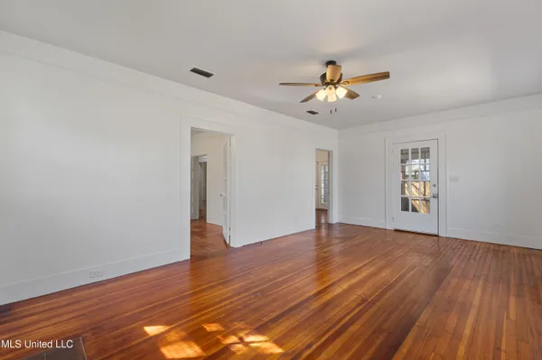 $247,500 | 402 8th Avenue, Hattiesburg, MS 39401