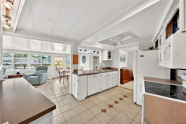 $349,900 | 957 Todd Way, Tavares, FL 32778