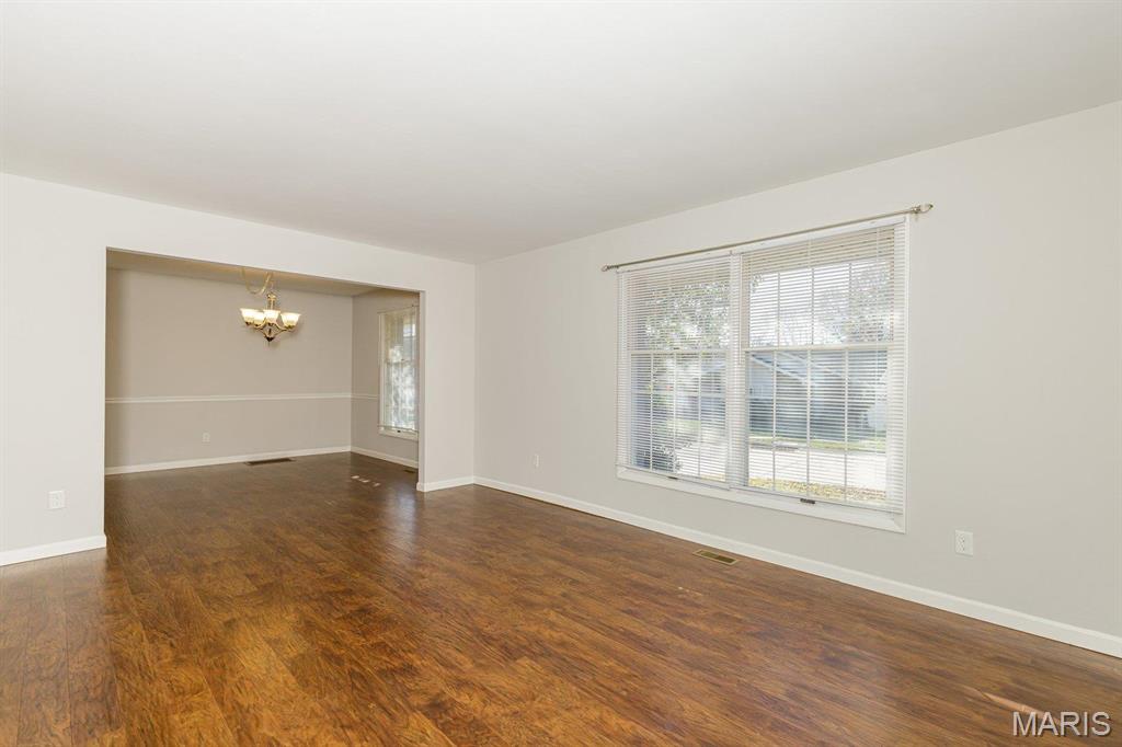 1836 Rockmoor Drive Chesterfield, MO 63017 - Photo 3 of 25