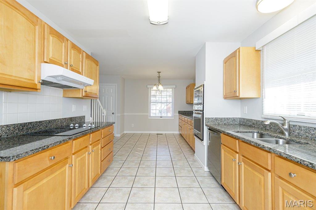 1836 Rockmoor Drive Chesterfield, MO 63017 - Photo 5 of 25