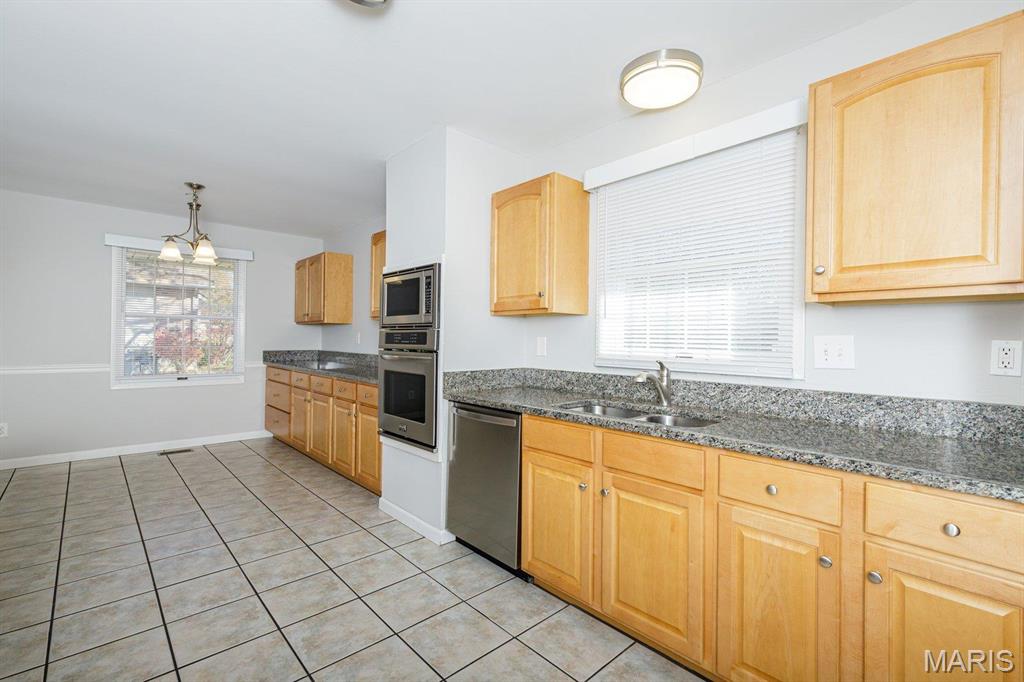 1836 Rockmoor Drive Chesterfield, MO 63017 - Photo 6 of 25