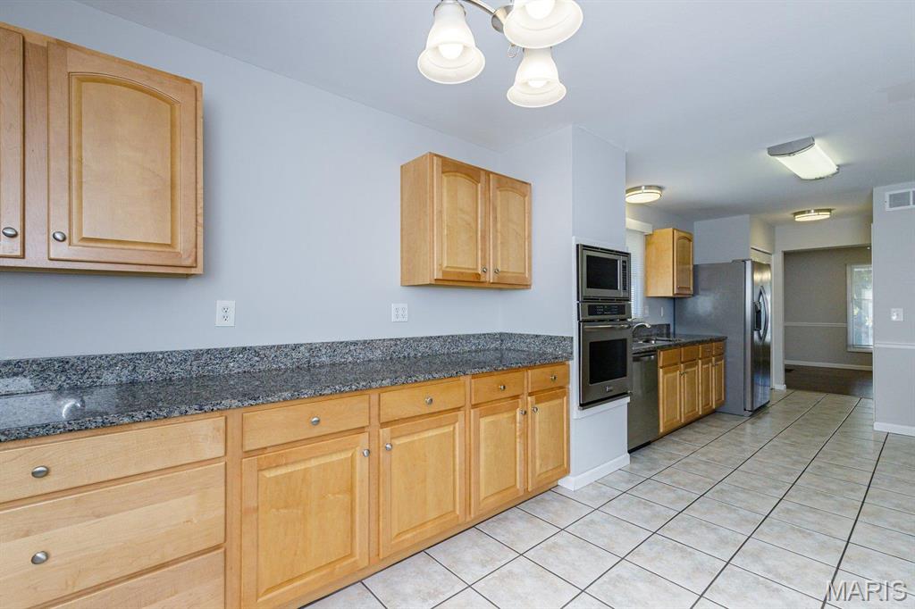 1836 Rockmoor Drive Chesterfield, MO 63017 - Photo 7 of 25