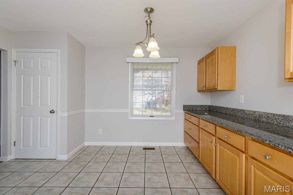 1836 Rockmoor Drive Chesterfield, MO 63017 - Photo 8 of 25