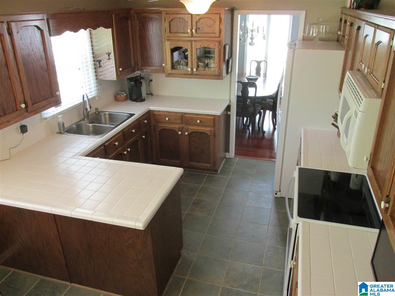 221 Oakmont Road Birmingham, AL 35244 - Photo 6 of 47