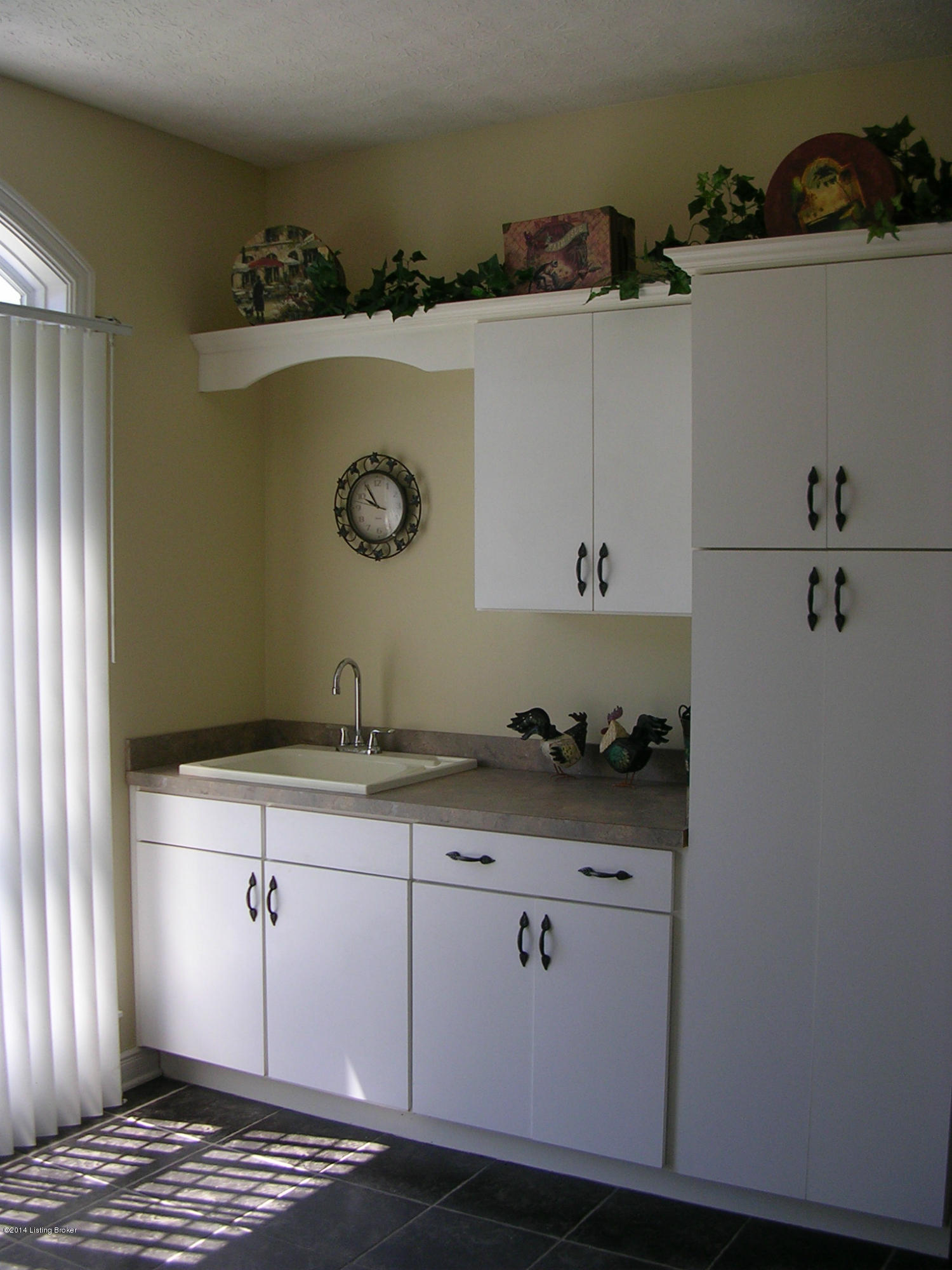 7802 Riva Ridge Road Louisville, KY 40214 - Photo 27 of 43 DSCN2908
